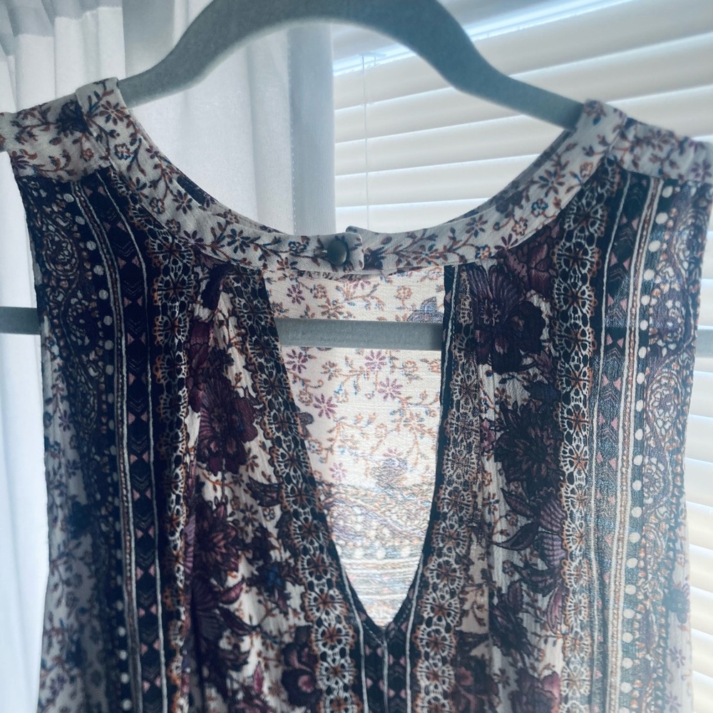 Floral Keyhole Tank